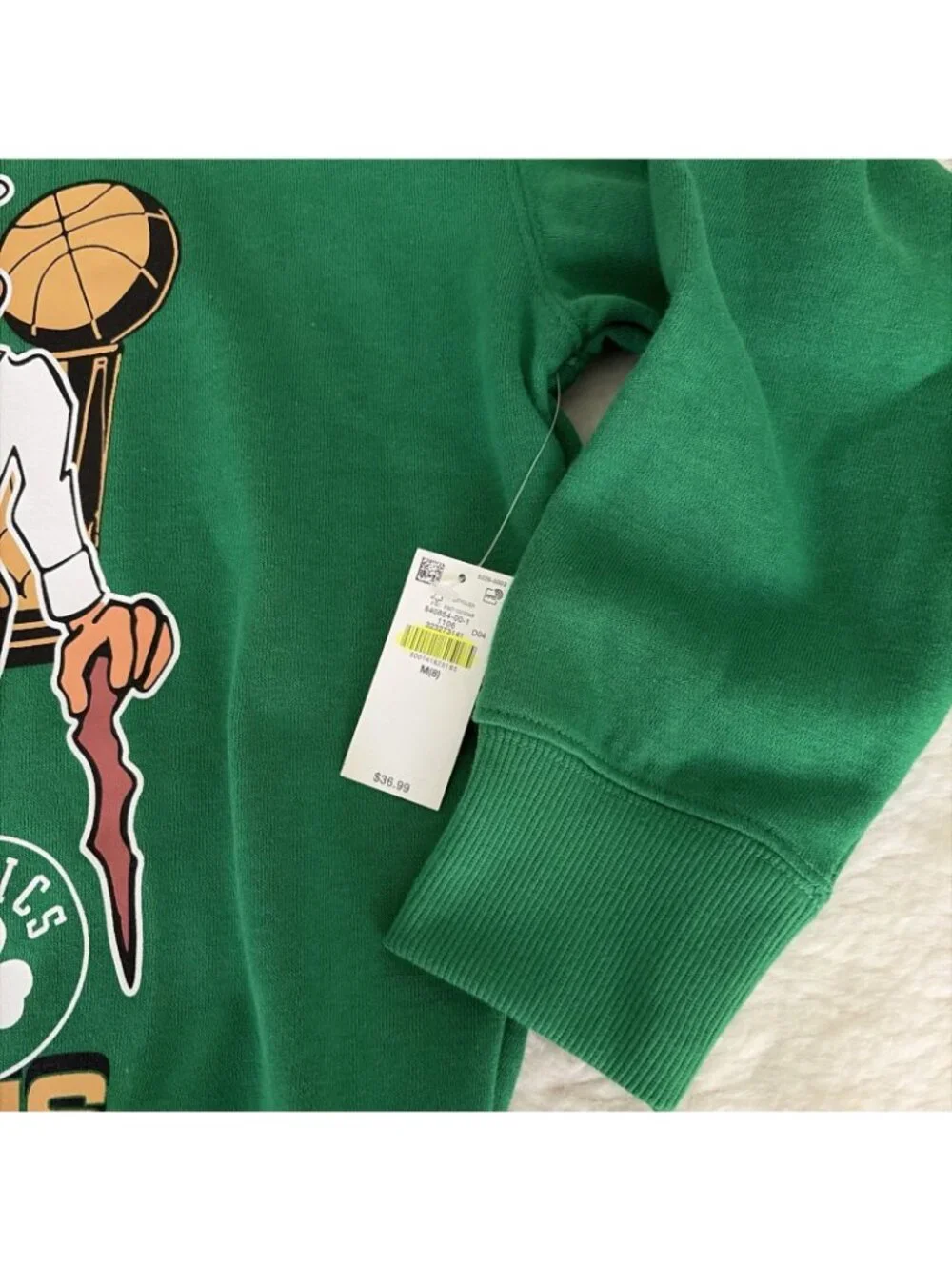 Old Navy NBA Boston Celtics Pullover Sweater NWT 8 Medium Boys